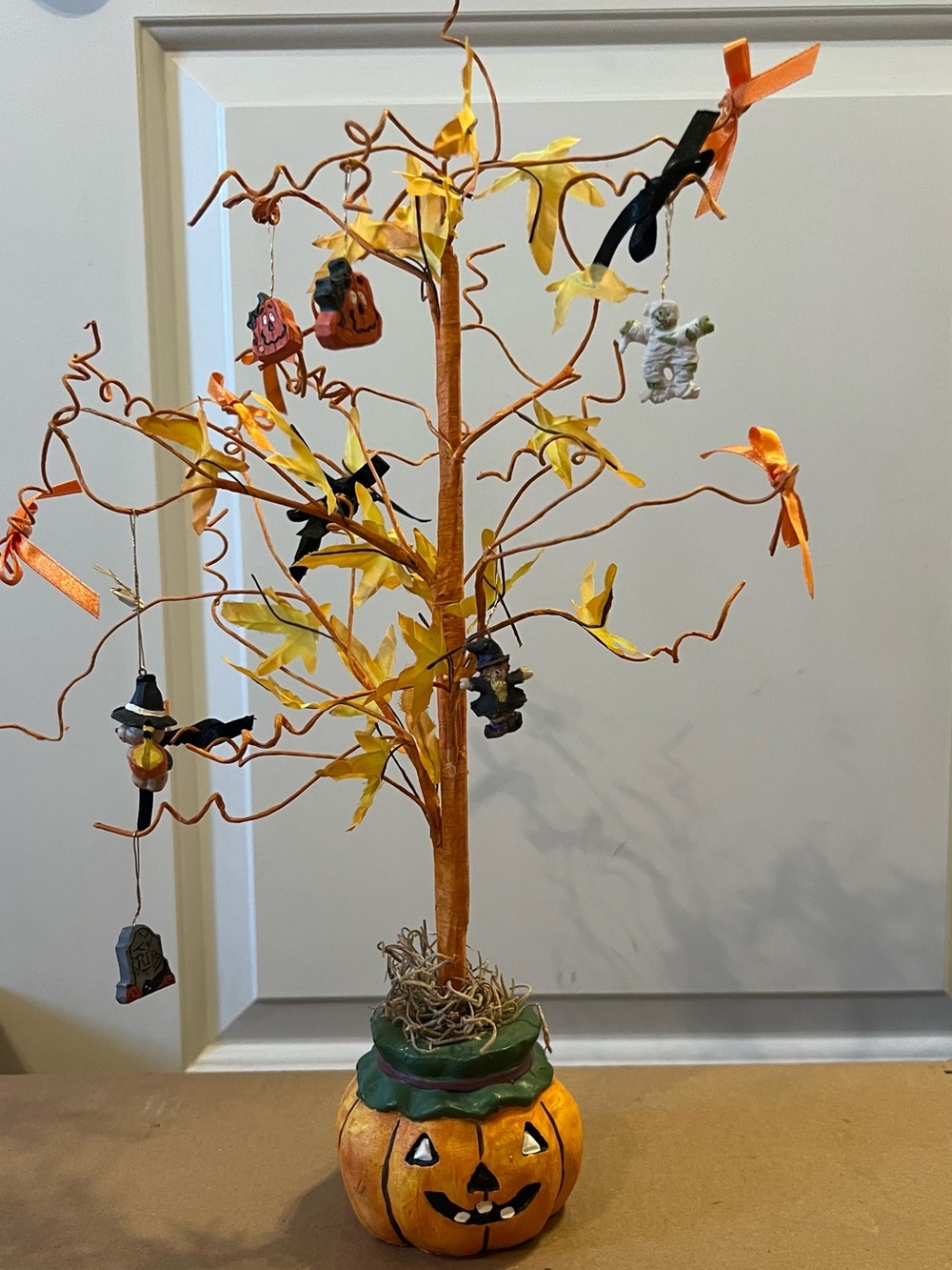 Halloween Pumpkin Ornament Tree